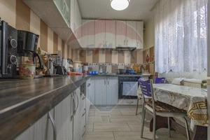 Casă / Vilă cu 6 camere de vânzare în zona Sagului - imagine 4