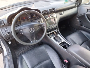 Mercedes C 200 - imagine 6