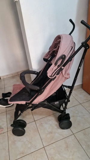 Vând cărucior tip umbrela 