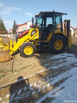    Buldoexcavator Caterpillar   Disponibil pentru Închiriere!