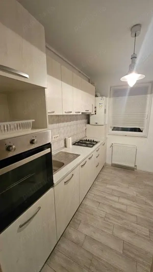 Apartament 2 camere, baie, bucatarie, balcon, mobilat