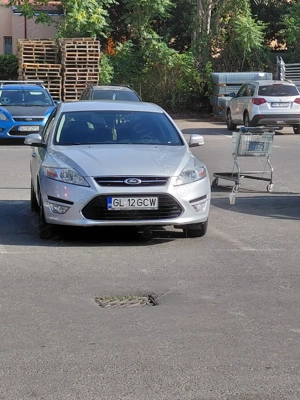 Vând Ford Mondeo 2010 