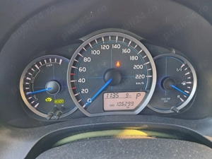 Vând Toyota Yaris  hybrid, 2013, cutie automată,107000 km - imagine 4