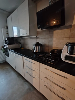 Vand apartament 3 camere Ghiroda 