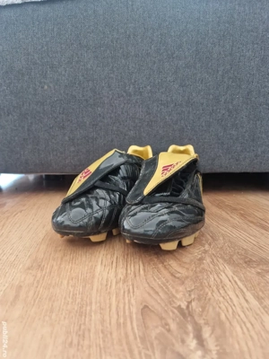 Ghete de fotbal-iarbă. Adidas Predator PowerSwerve TRX FG.