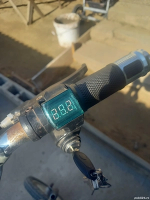 vând trotineta electrica 