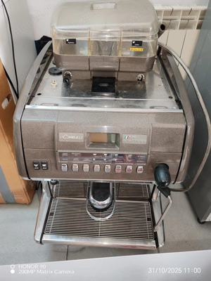 Expresor de cafea super-automată La Cimbali S39 Barsystem. 