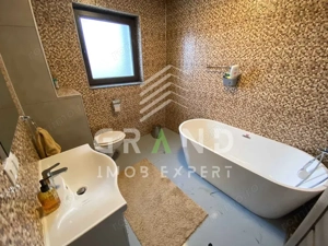 Casă elegantă de închiriat în Borhanci – curte, parcare și confort complet - imagine 7