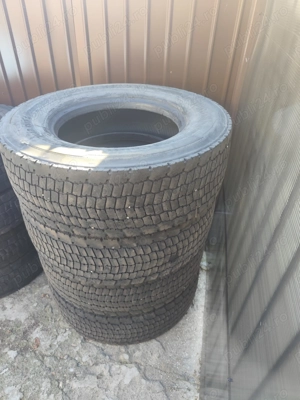 Vând set 285 70 19,5