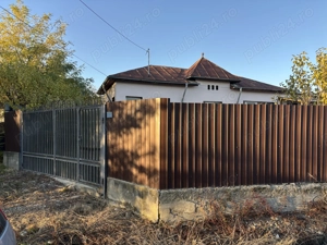 De vânzare: Casă spațioasă în Răzvad de Jos, Dâmbovița - imagine 8