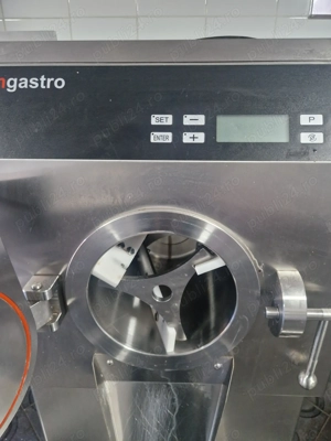 Vînd masina profesională înghețată 