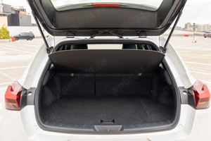 Lexus UX250H - imagine 13