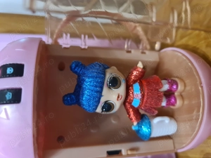 Vând papusi LOL în stare perfecta