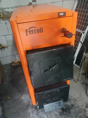 Vând centrală pe lemne Ferroli  25w