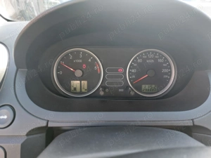 Vând Ford fiesta 2004