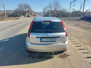 Vând Ford fiesta 2004 - imagine 2