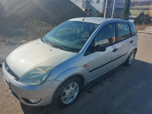 Vând Ford fiesta 2004 - imagine 5
