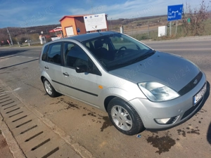 Vând Ford fiesta 2004 - imagine 3