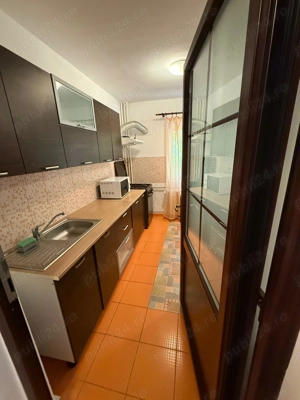 Proprietar inchiriez garsoniera zona Prosper - imagine 6