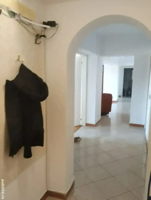 Închiriere apartament 3 camere