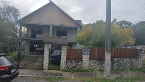 Vand sau schimb casa P+E+M in Savarsin jud Arad