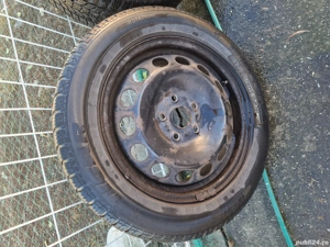 Vând set cauciucuri de iarna 205/55/16 cu capace,jenti tabla pentru skoda octavia - imagine 2
