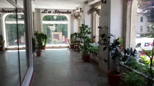 Spatiu comercial ultracentral cu vitrine inchiriere sau vanzare - imagine 2