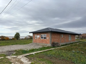 Casă de vânzare la roșu în Mocira 