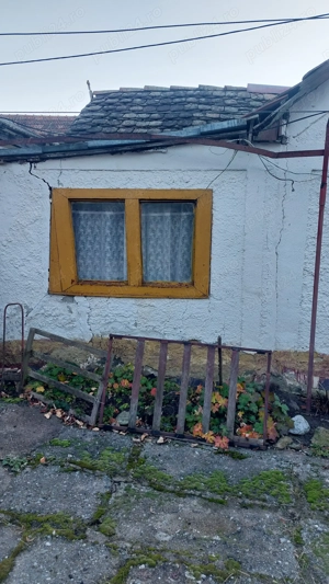 Casă de vânzare în Țichindeal, 35 km de Sibiu - imagine 9