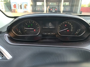 Peugeot 2008 1.6l - imagine 3