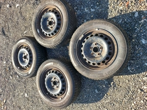 Vând anvelope 195/65 R15 91T M+S cu jante de tablă