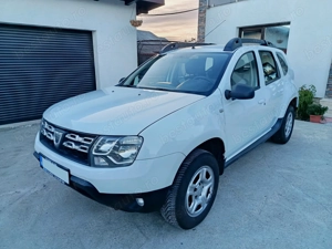 Dacia Duster 1,6 benzina, clima, navigatie - imagine 2
