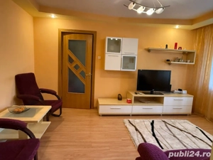 Apartament 2 camere de închiriat - 330 euro   Zona de Nord - Ploiești 