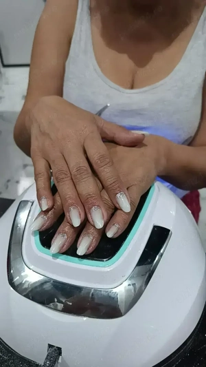 Manichiura cu gel  - imagine 2