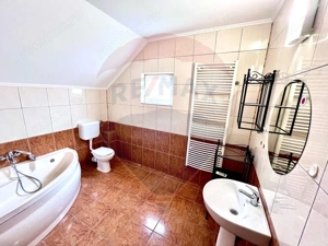 Casă / Vilă cu 7 camere de închiriat în zona Oncea - imagine 6