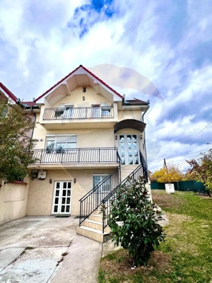 Casă / Vilă cu 7 camere de închiriat în zona Oncea