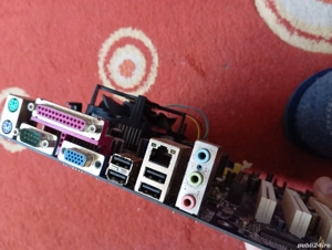 placa de baza funcționează are si procesor 