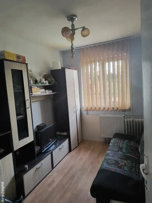 3 cam etaj 3 zona Sagului Piata Doina