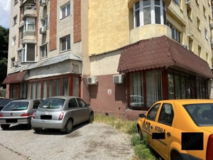 DE VANZARE - Spatiu comercial in zona circulata - imagine 4