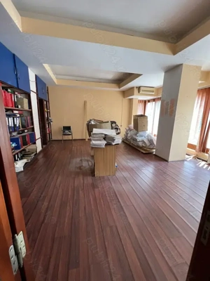 DE VANZARE - Spatiu comercial in zona circulata - imagine 8