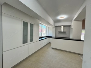 Spatiu comercial de inchiriat in zona Sebastian