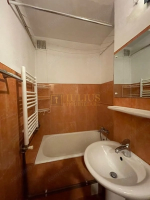 1 Camera ultracentral, in zona Medicina - imagine 6