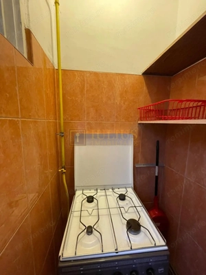 1 Camera ultracentral, in zona Medicina - imagine 9