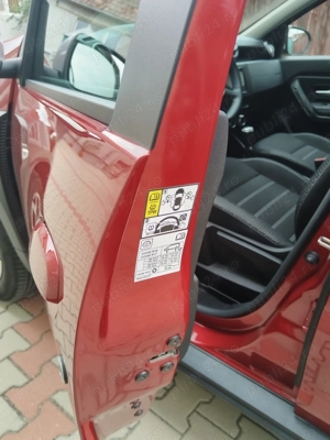 Vând Duster  Prestige, proprietar de nou, fără daune, km reali - imagine 15