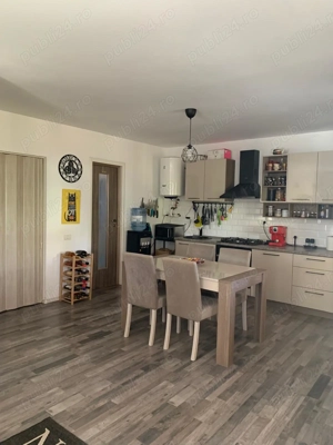 Casă de vânzare la țară nou construită   liniște și confort! - imagine 5