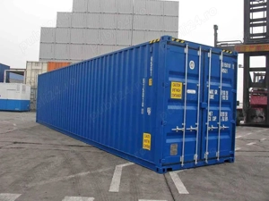 Containere maritime second-hand de 6 m și 12 m.
