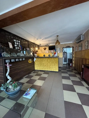 Clădire zonă centrală, strada Jiului, Târgu-Jiu - imagine 3