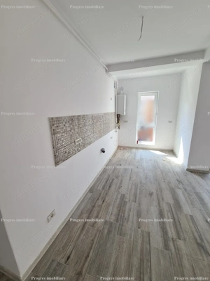 Apartament 2 camere decomandat - etaj 1 - 75.000 euro