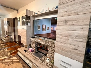 Se vinde apartament renovat si mobilat - imagine 5