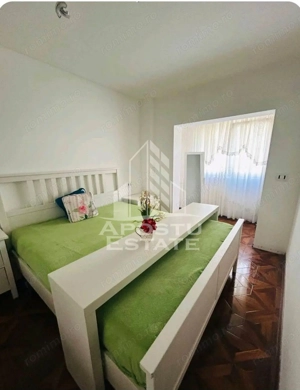 Apartament, 3 camere, centrala proprie, zona Lipovei